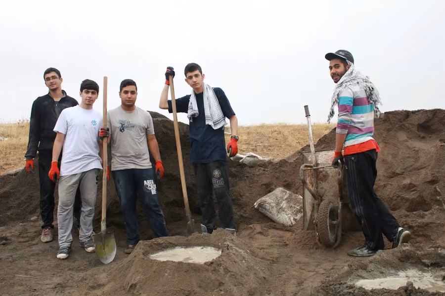 تصویر 12 گالری
